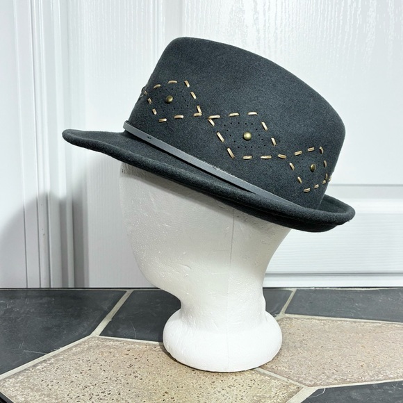 Cha Cha’s House Of Ill Repute Accessories - Cha Cha’s House Of Ill Repute Diamond Stitched Studded Wool Fedora Gray OS